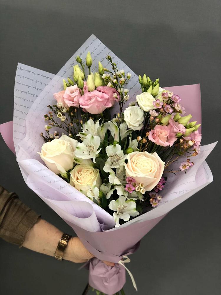 Букет цветов из: Альстромерии, Розы и Лизиантусы в Поселок совхоза Архангельский