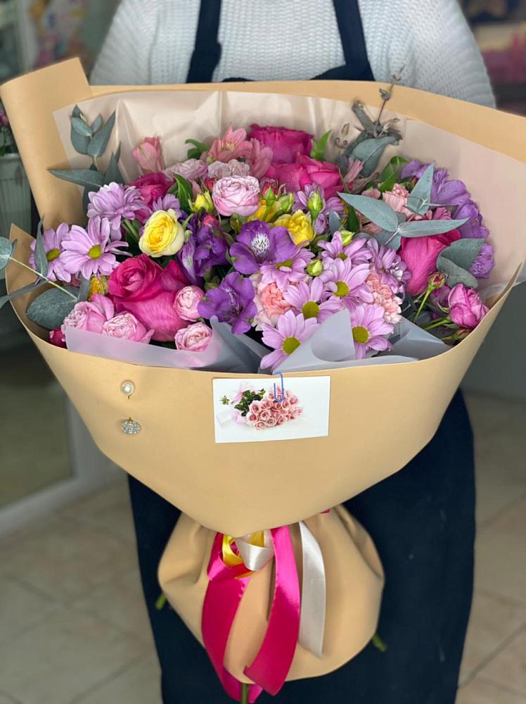 Букет цветов из: Хризантемы, Гвоздики и Альстромерии в Поселок совхоза Архангельский