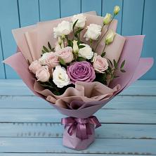 Букет цветов из:  Розы и Лизиантусы в Поселок совхоза Архангельский