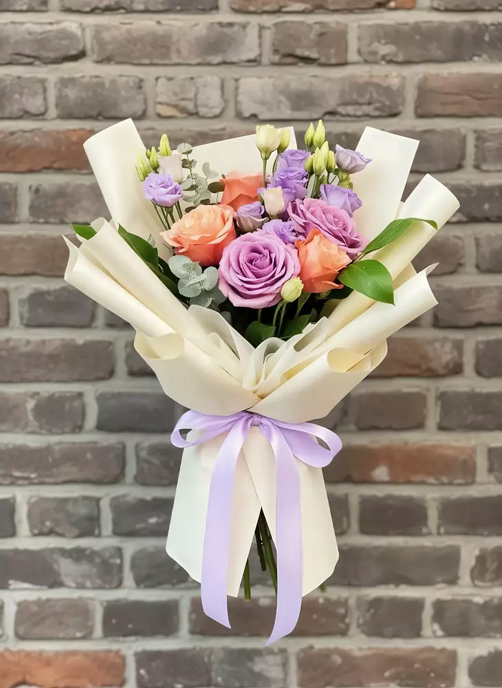 Букет цветов из: Лизиантусы и Розы в Поселок совхоза Архангельский