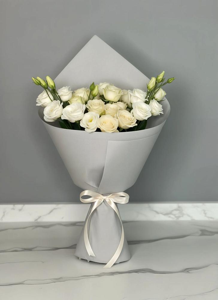 Букет цветов из: Розы и Лизиантусы в Поселок совхоза Архангельский