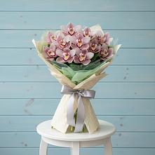 Букет цветов из:  Орхидеи и Розы в Поселок совхоза Архангельский