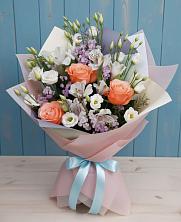 Букет цветов из:  Лизиантусы, Розы, Альстромерии и Гипсофила в Поселок совхоза Архангельский