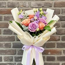 Букет цветов из:  Лизиантусы и Розы в Поселок совхоза Архангельский