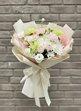Букет цветов из:  Гвоздики, Розы, Лизиантусы и Хризантемы #REPLACE_PRED# Поселок совхоза Архангельский
