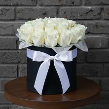 Цветочная композиция из Розы в шляпной коробке в Поселок совхоза Архангельский